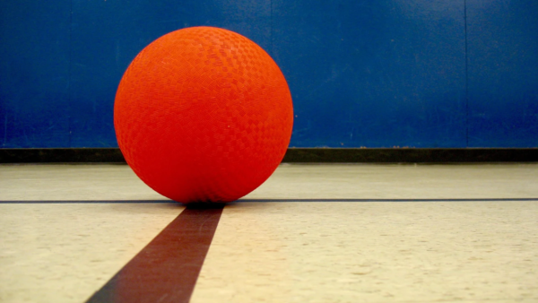 【新年中男子】ボールつき60回達成 力を抜いたタッチと姿勢を整え、安定した回数につなげました